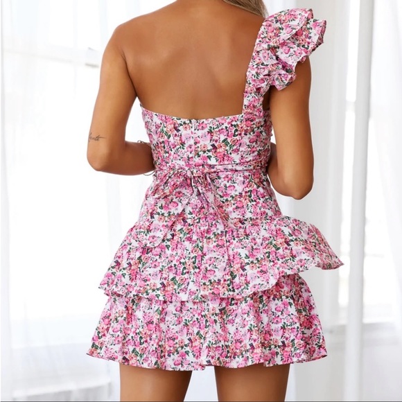 COPY - Hello molly ruffled out dress in white - Picture 2 of 2